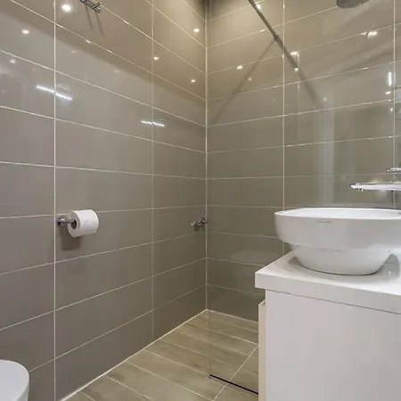 Holiday & Apartment *