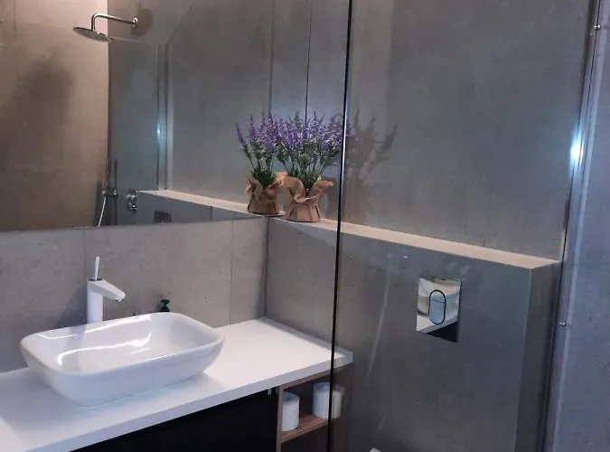 아파트 & 스플리트