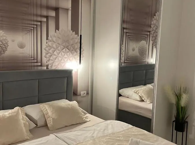 & 아파트 스플리트