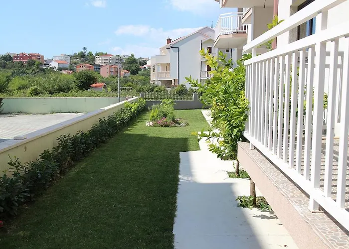 아파트 & 스플리트