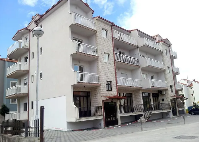 & 아파트 스플리트