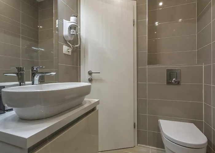 & 아파트 스플리트